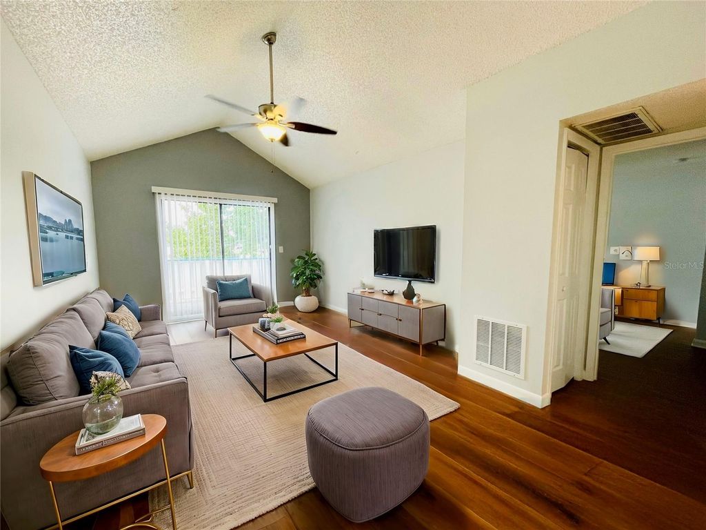 Photo of 3101 Avenue V NW #3117, Winter Haven, FL 33881 (MLS # S5141744)