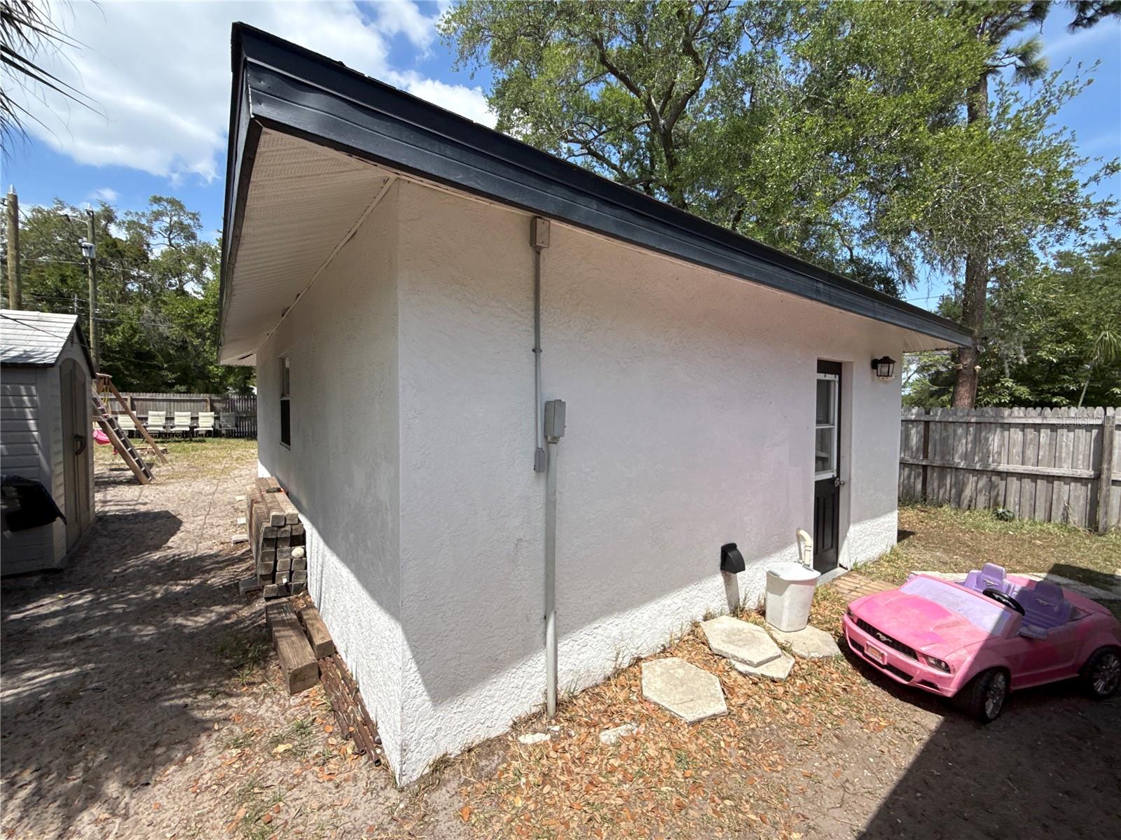 ROOSEVELT GROVES - Residential