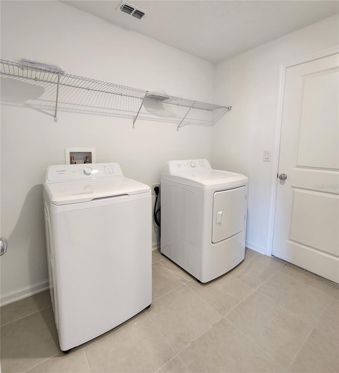 INTEGRATED LPGA PH B - Residential Lease