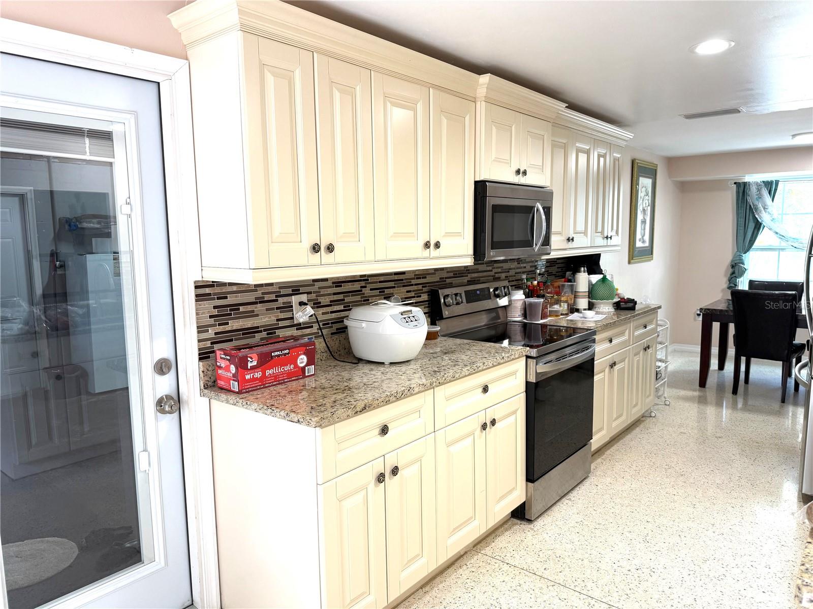 ROLANDO - Residential