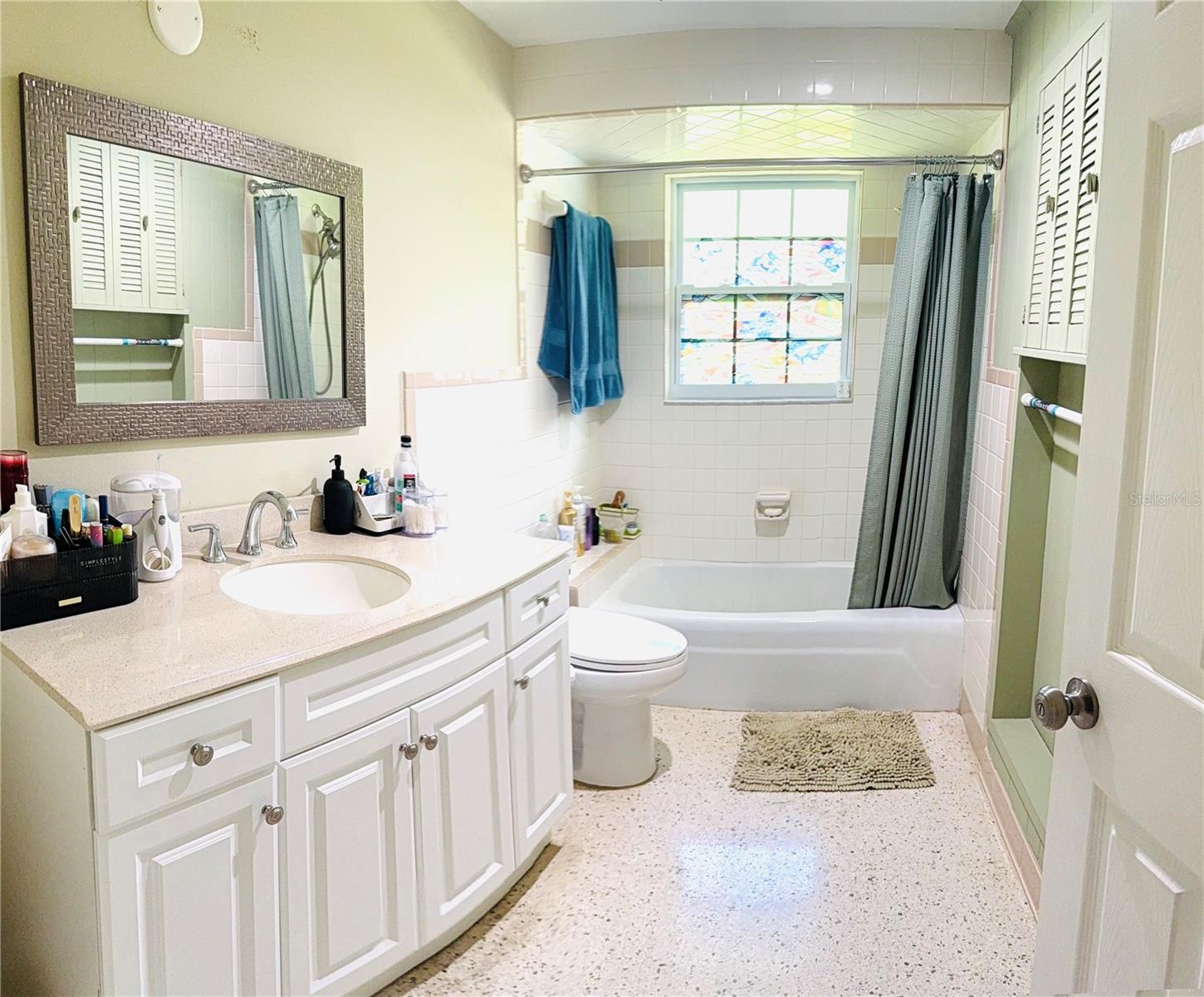 ROLANDO - Residential