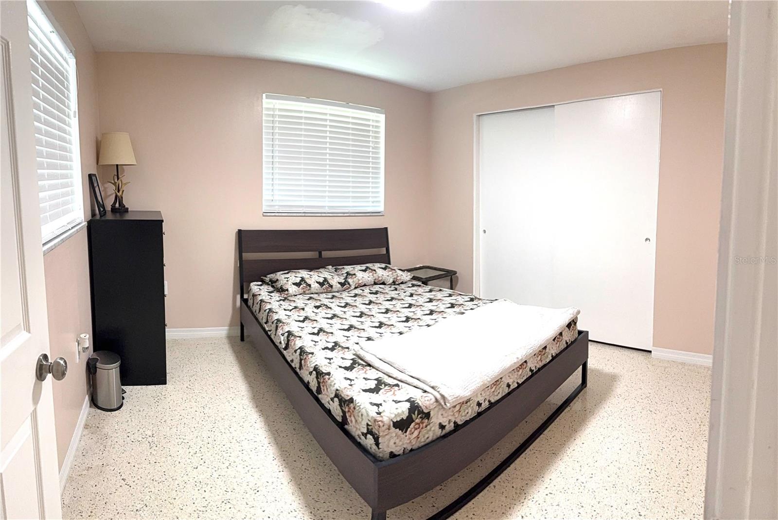 ROLANDO - Residential