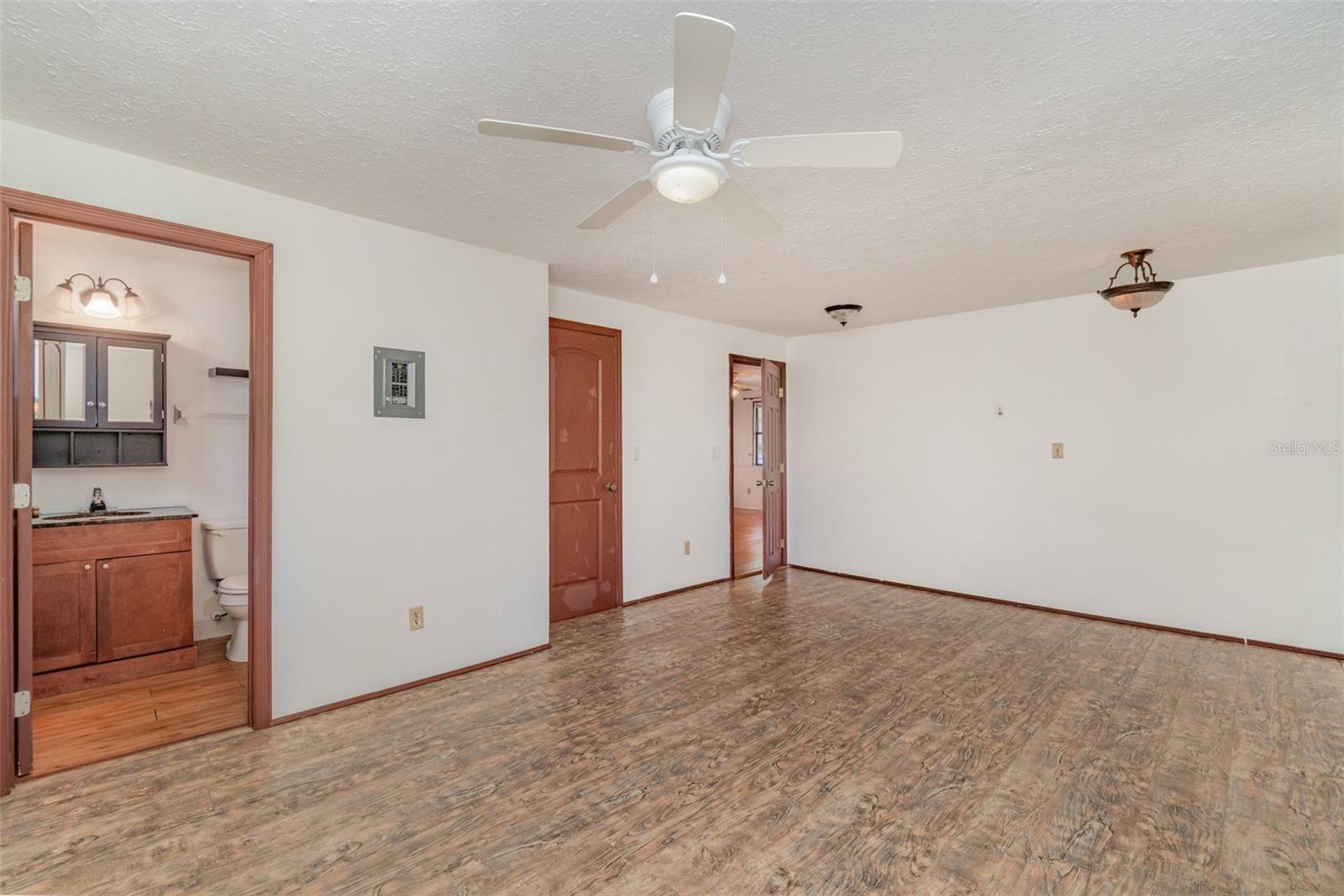 LOVEJOY PARK - Residential