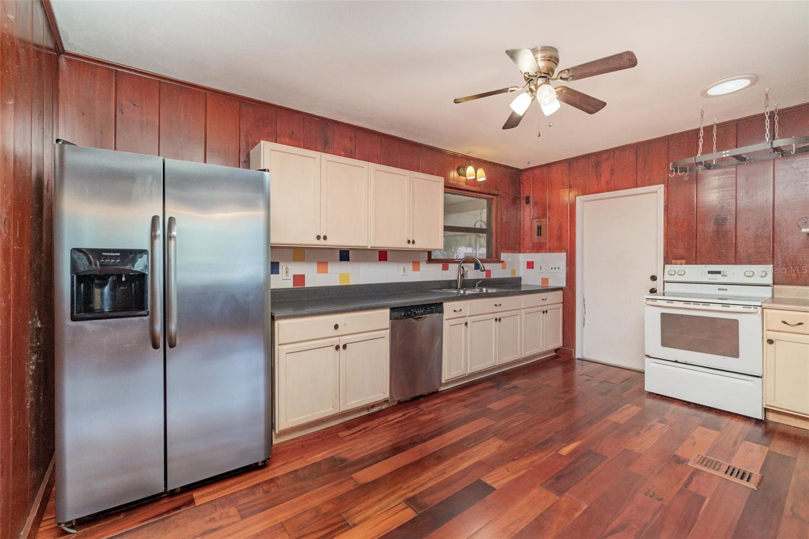 LOVEJOY PARK - Residential