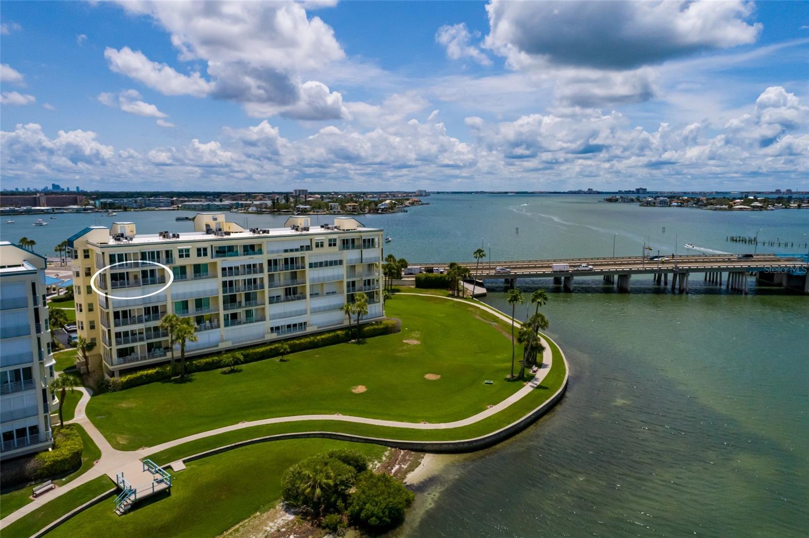 HARBOURSIDE CONDO - Residential