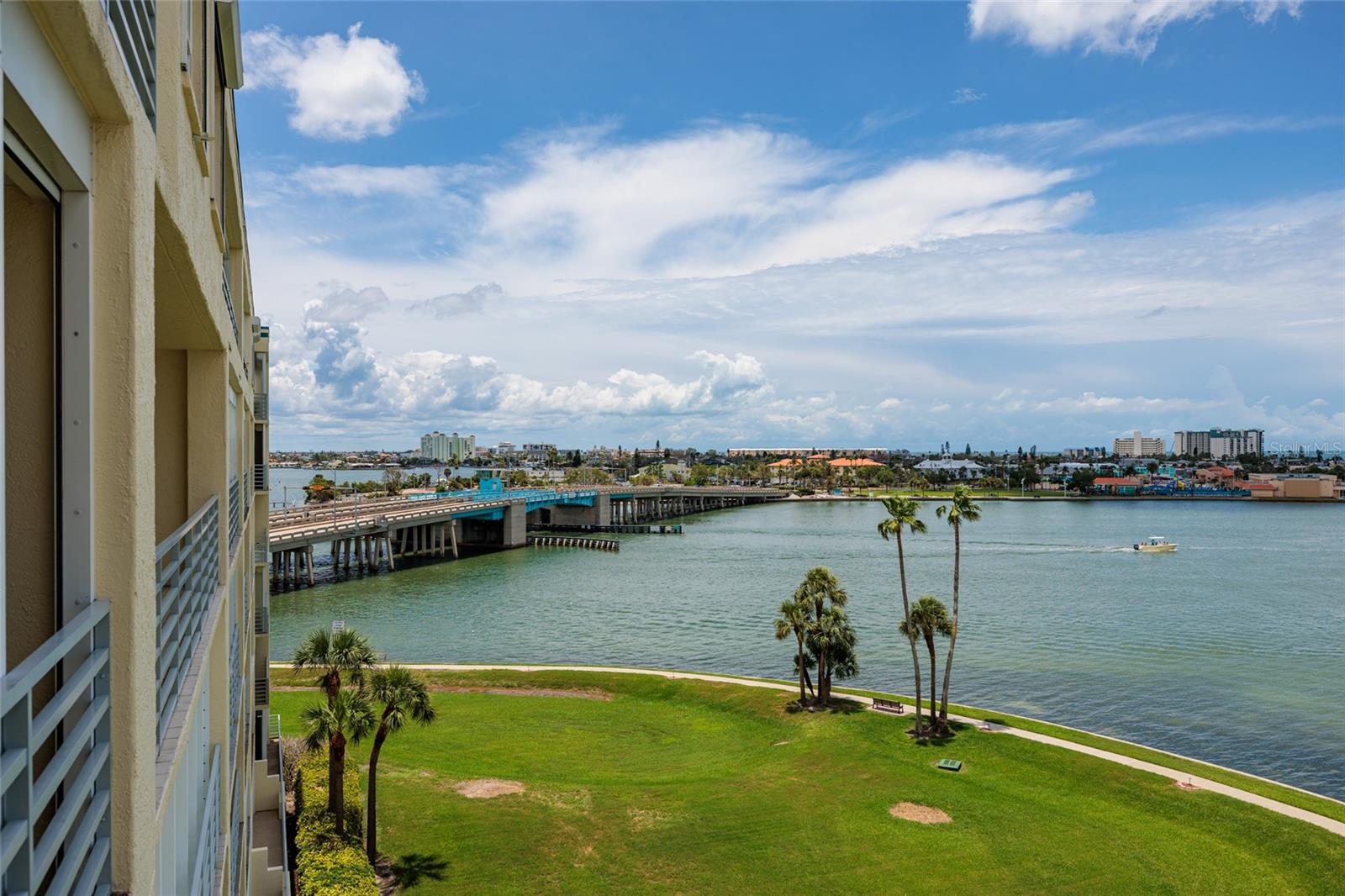 HARBOURSIDE CONDO - Residential