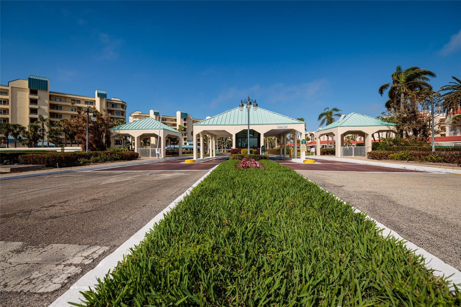 HARBOURSIDE CONDO - Residential