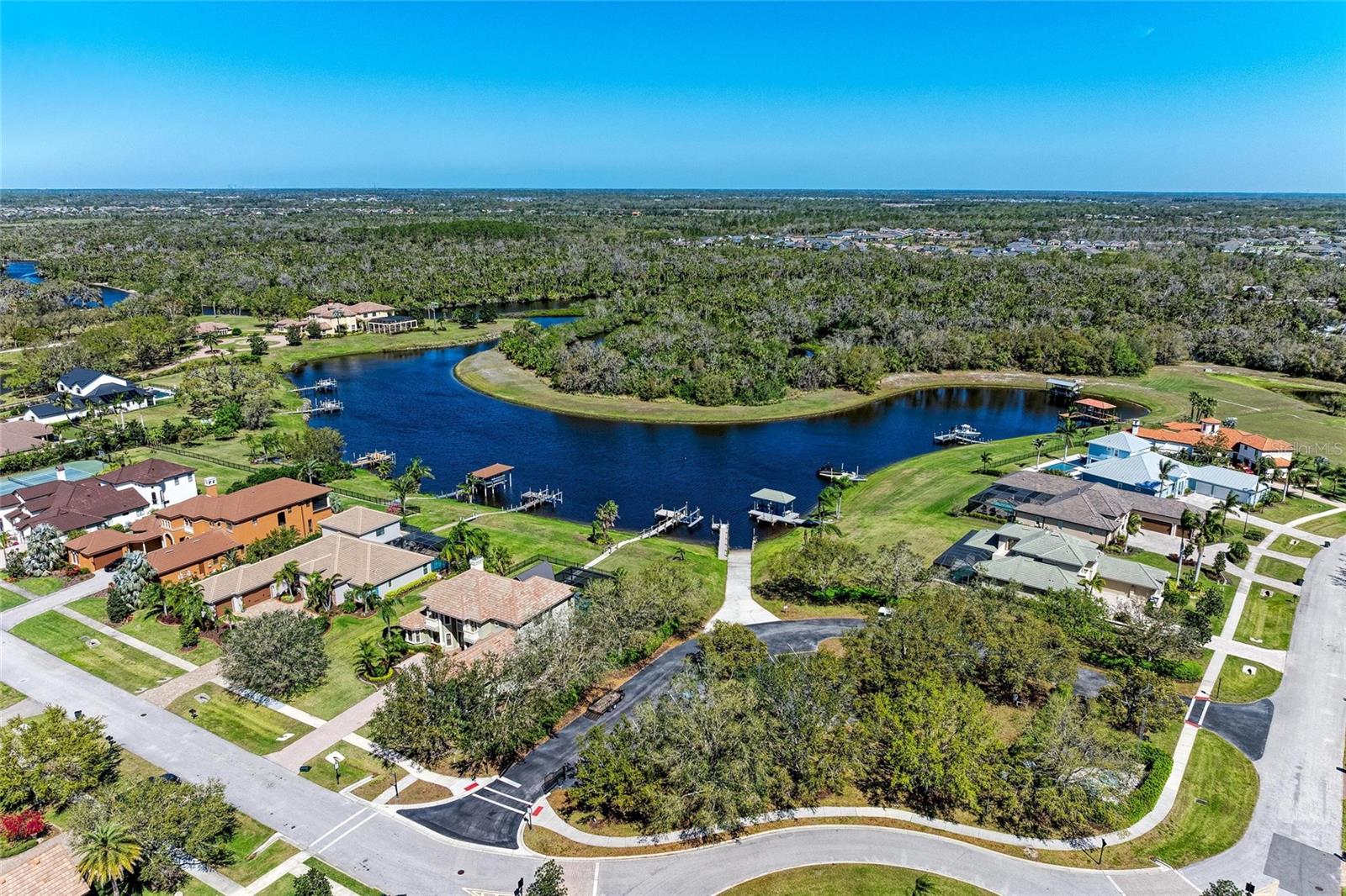 WINDING RIVER - Residential