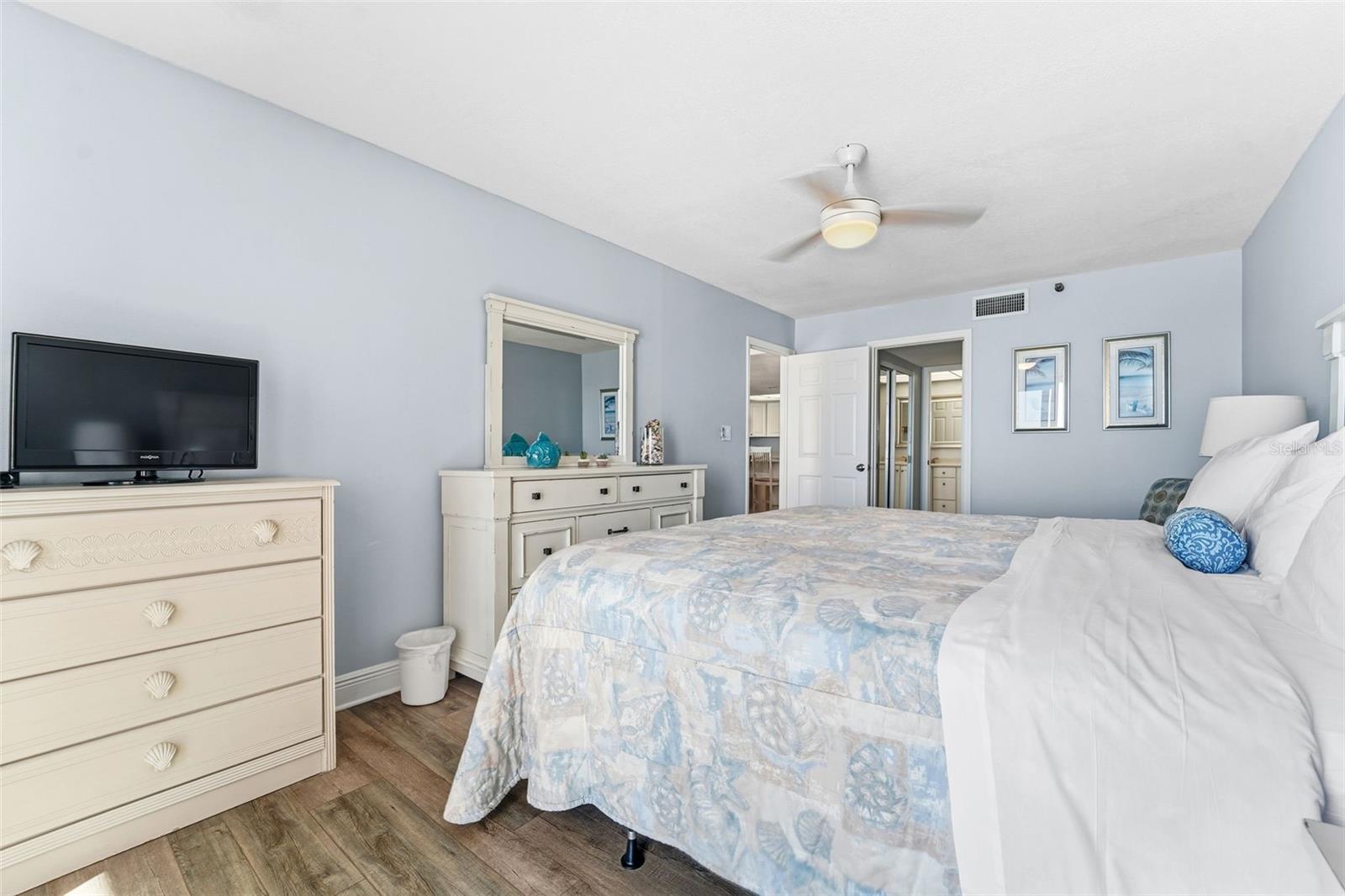 RAM-SEA CONDO - Residential