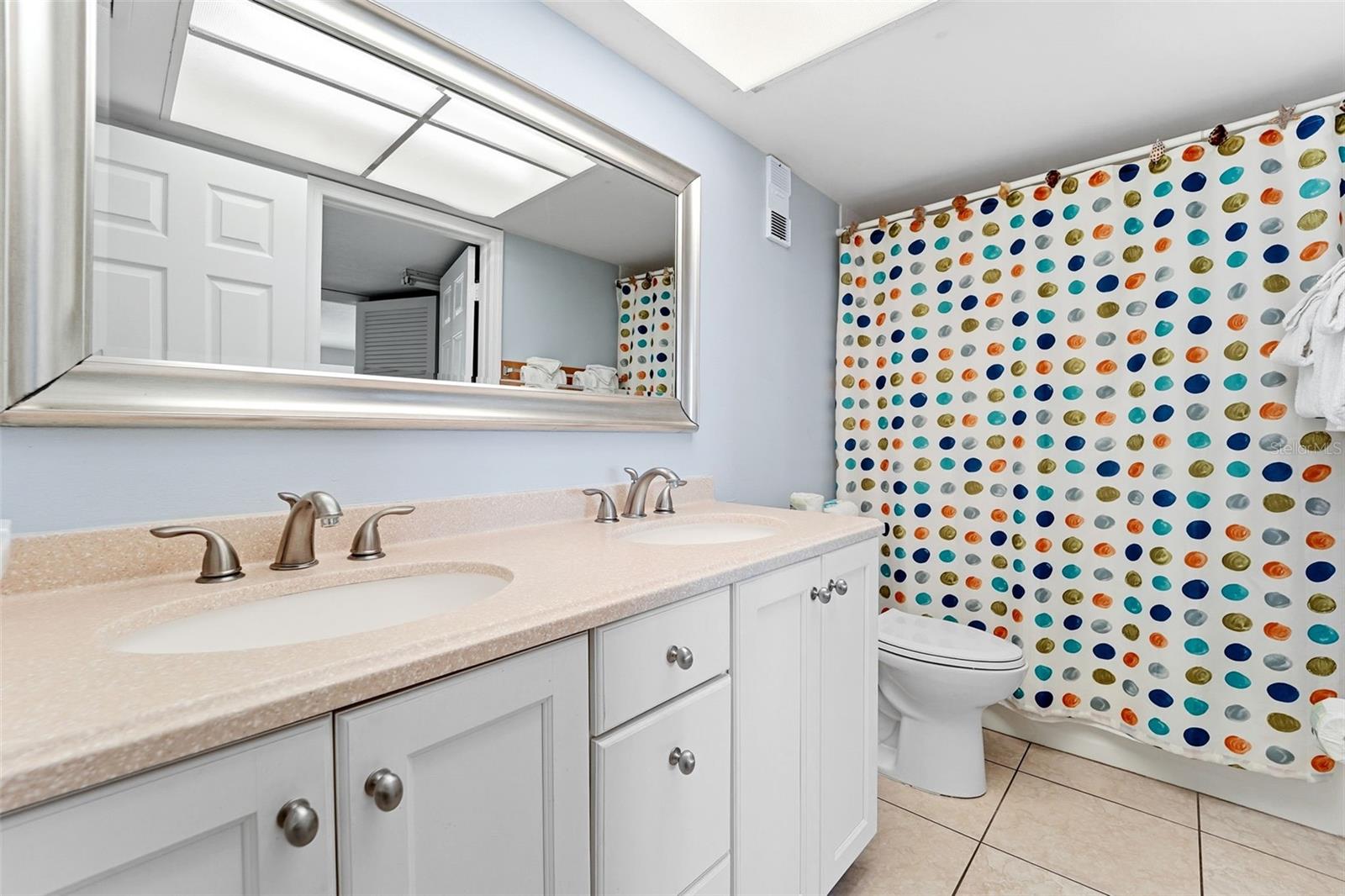 RAM-SEA CONDO - Residential