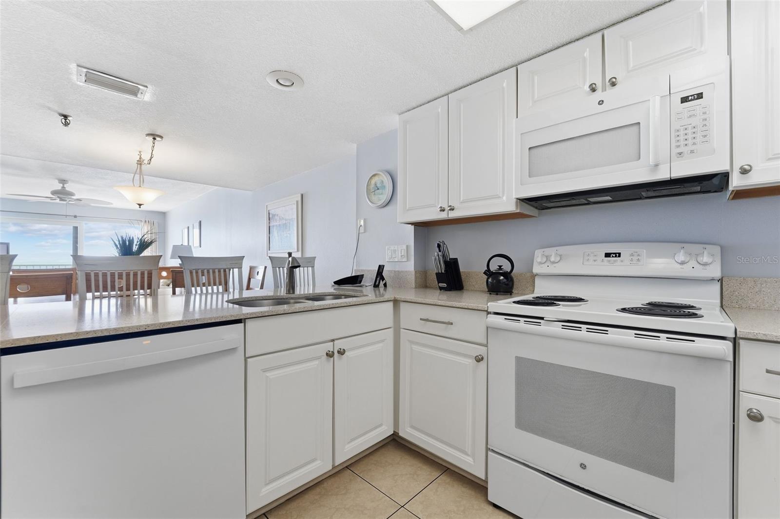 RAM-SEA CONDO - Residential