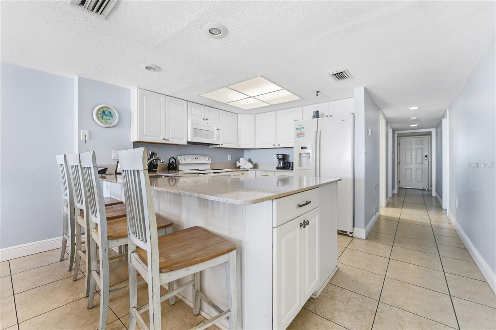 RAM-SEA CONDO - Residential