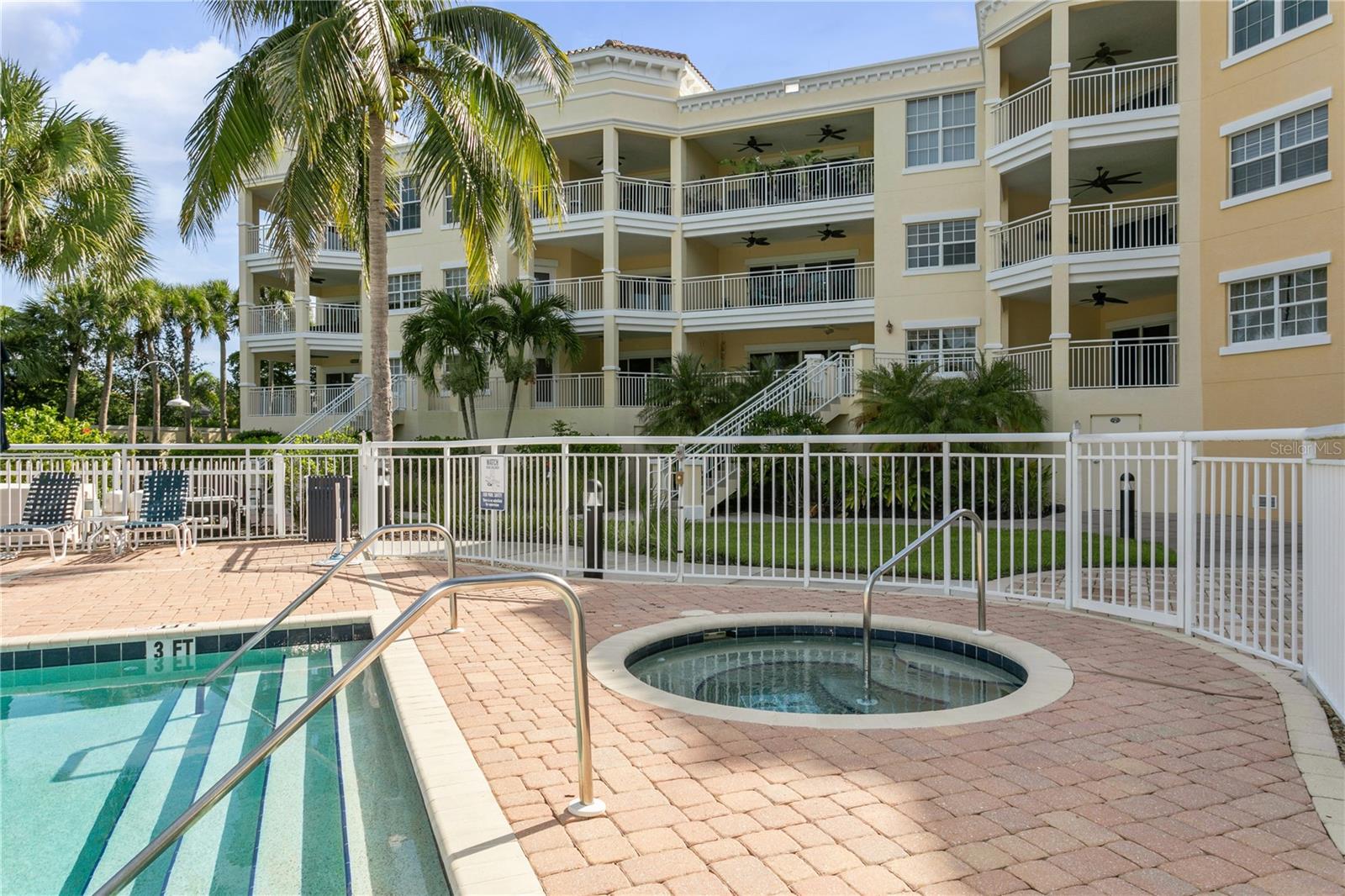 VILLAS/HARBOR VILLAGE - Residential