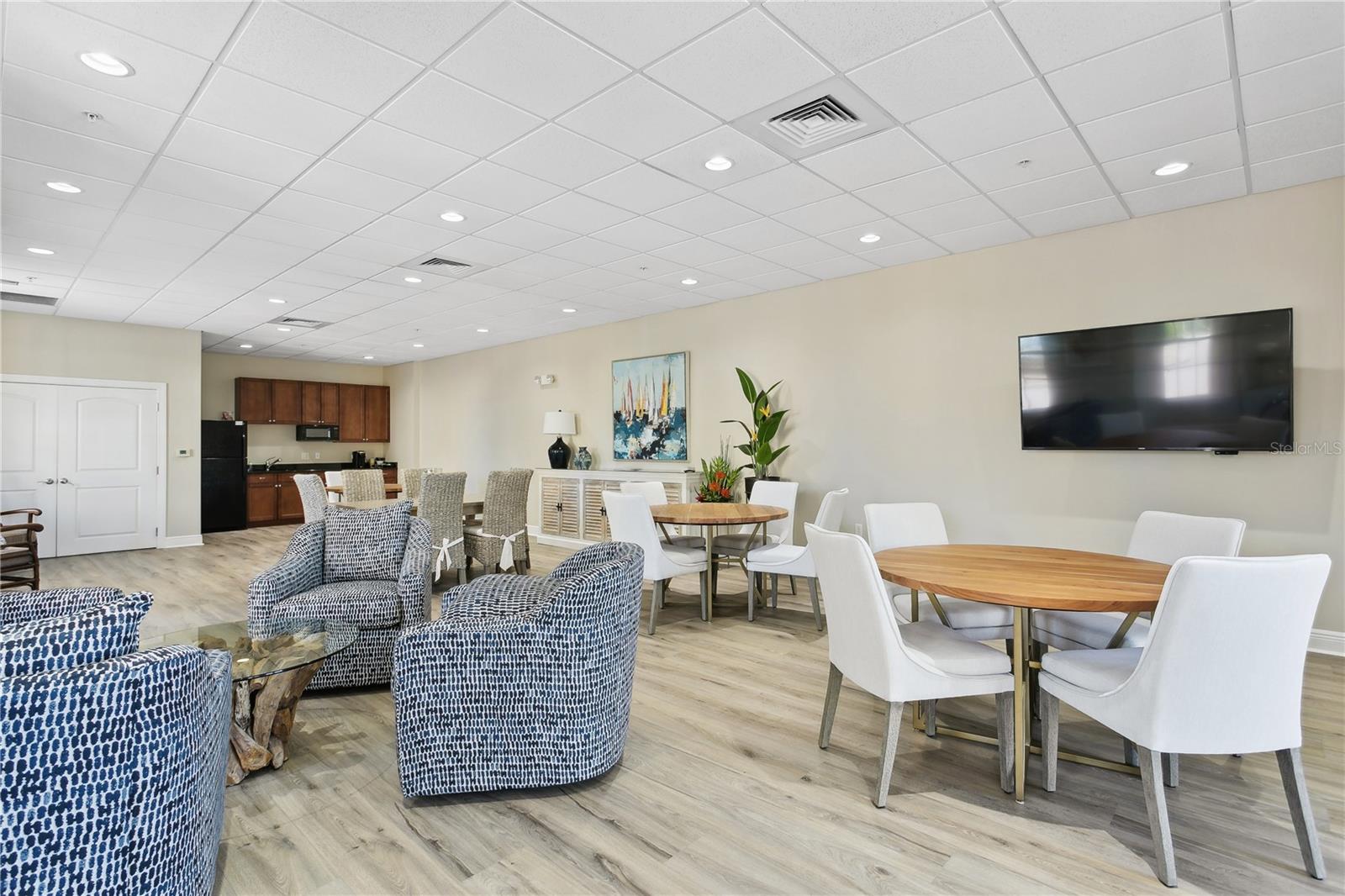 VILLAS/HARBOR VILLAGE - Residential