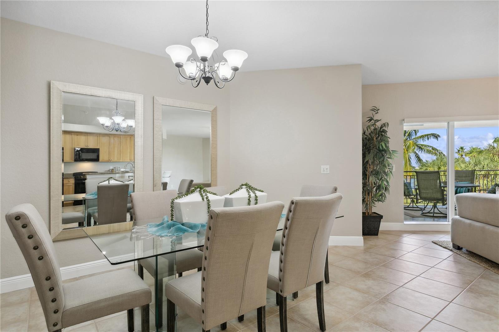 VILLAS/HARBOR VILLAGE - Residential