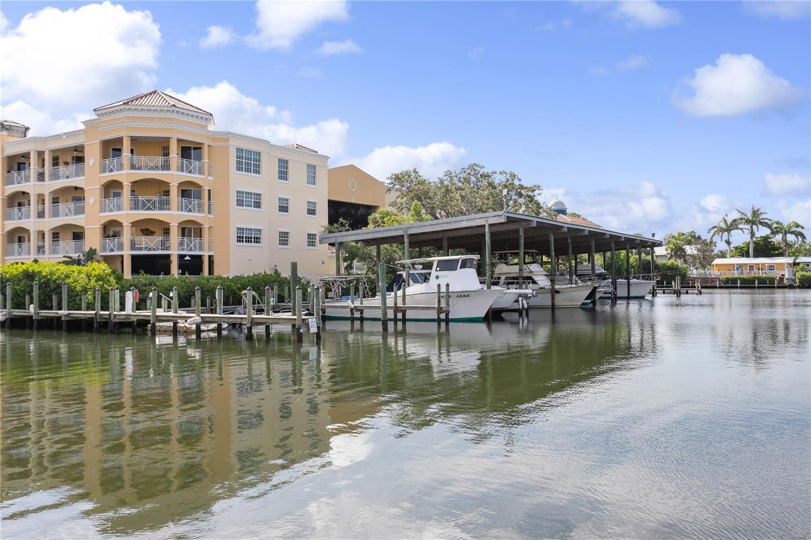 VILLAS/HARBOR VILLAGE - Residential