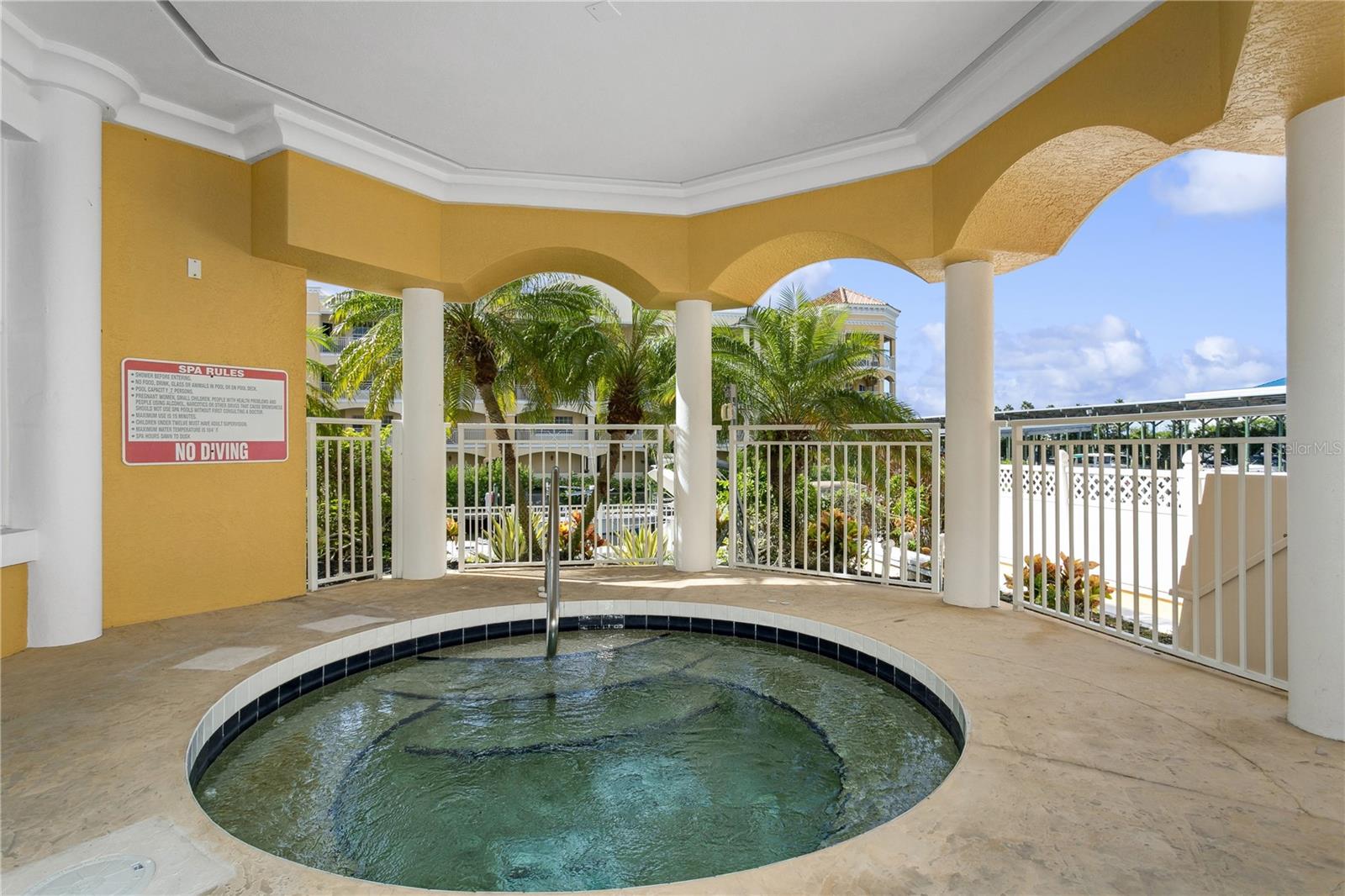 VILLAS/HARBOR VILLAGE - Residential