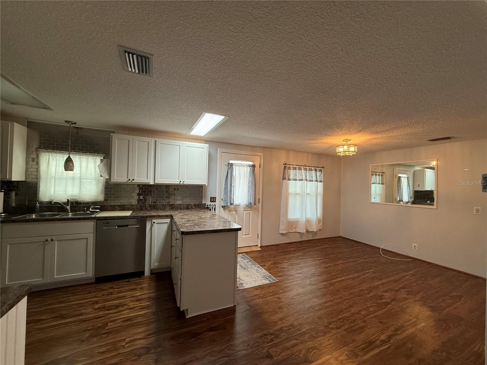17 N BOBWHITE ROAD