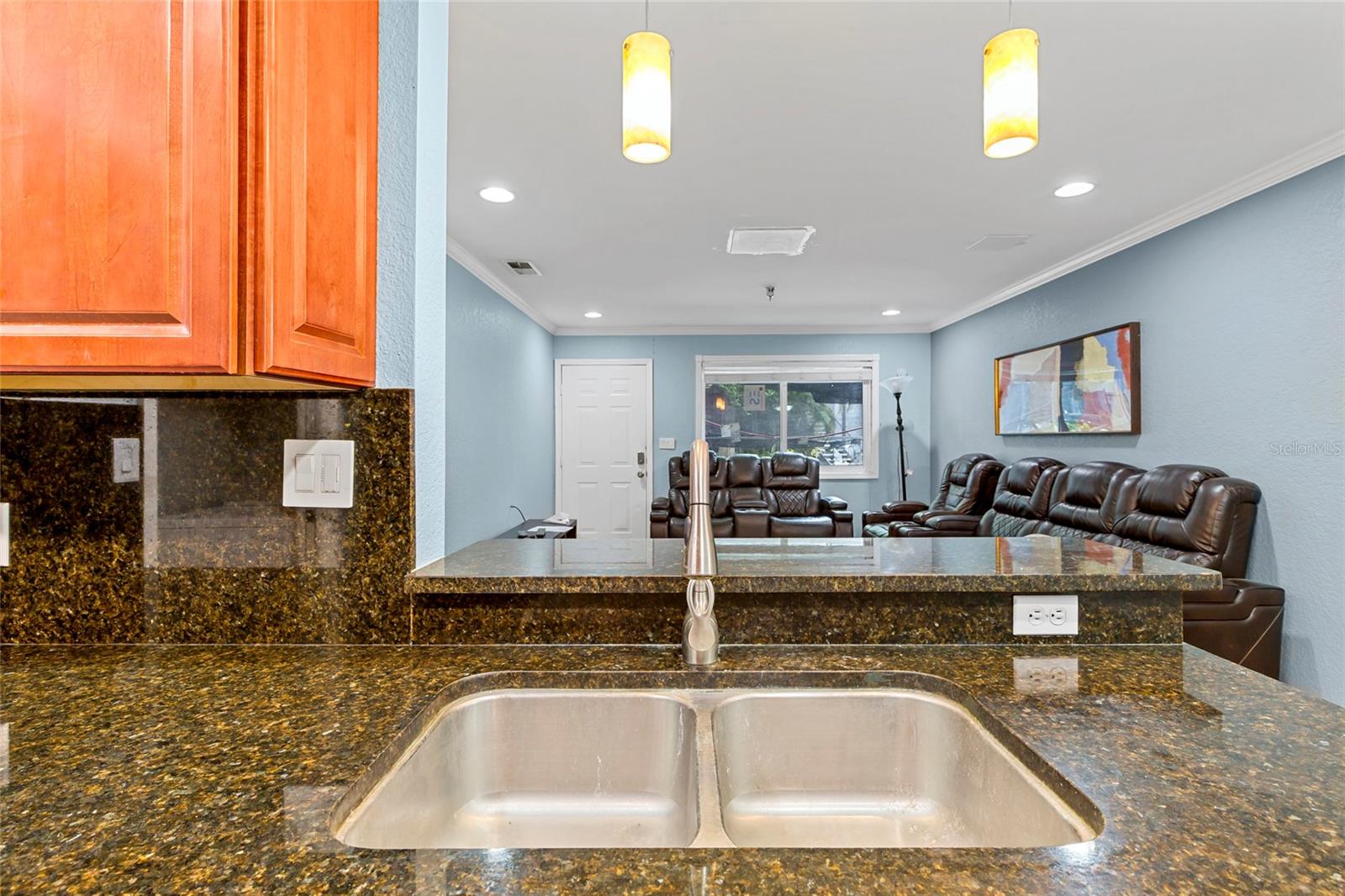 ITOPIA PRIVATE RESIDENCES CONDO - Residential