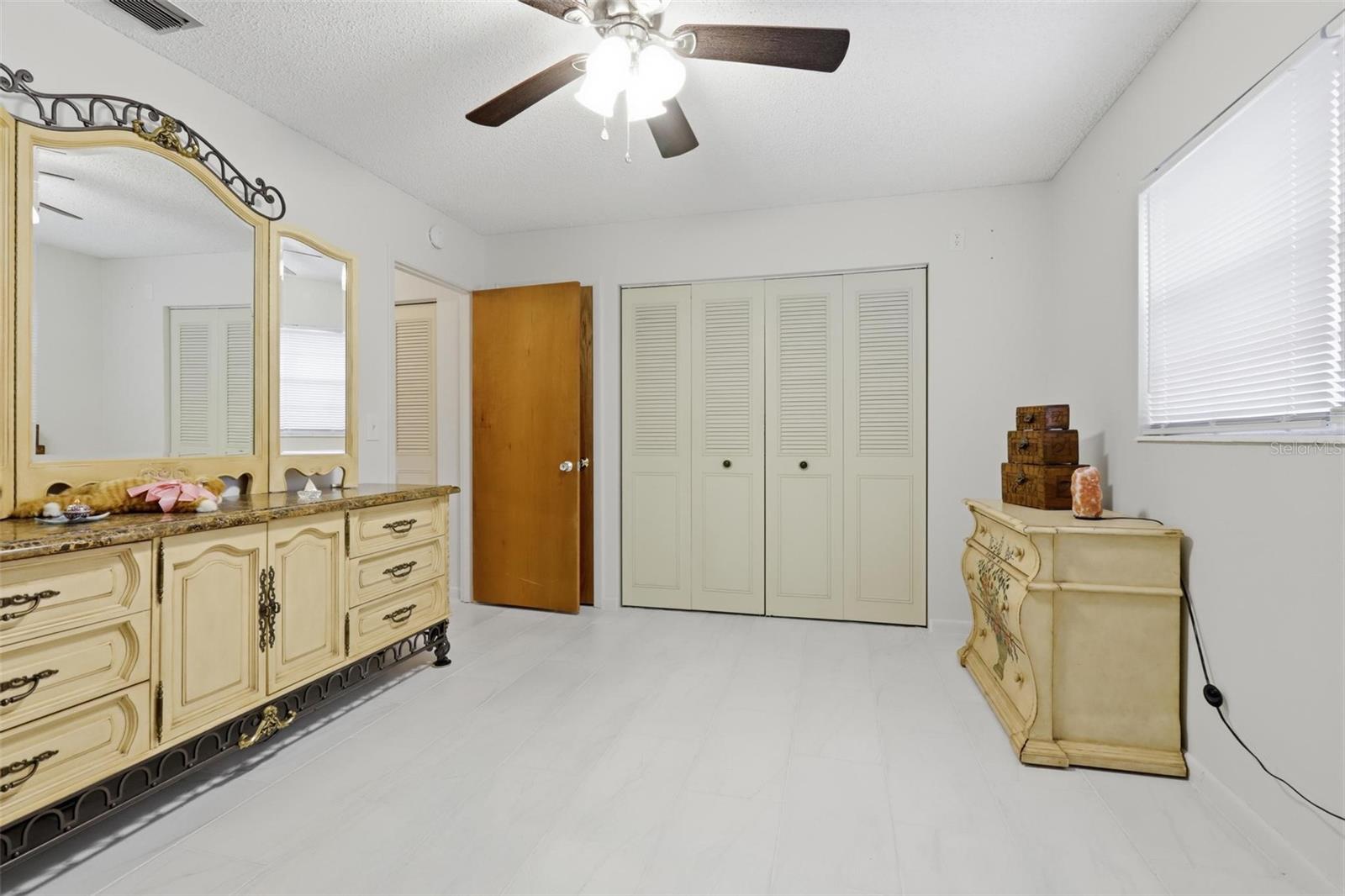 ALHAMBRA VILLAS CONDO 01-04 - Residential