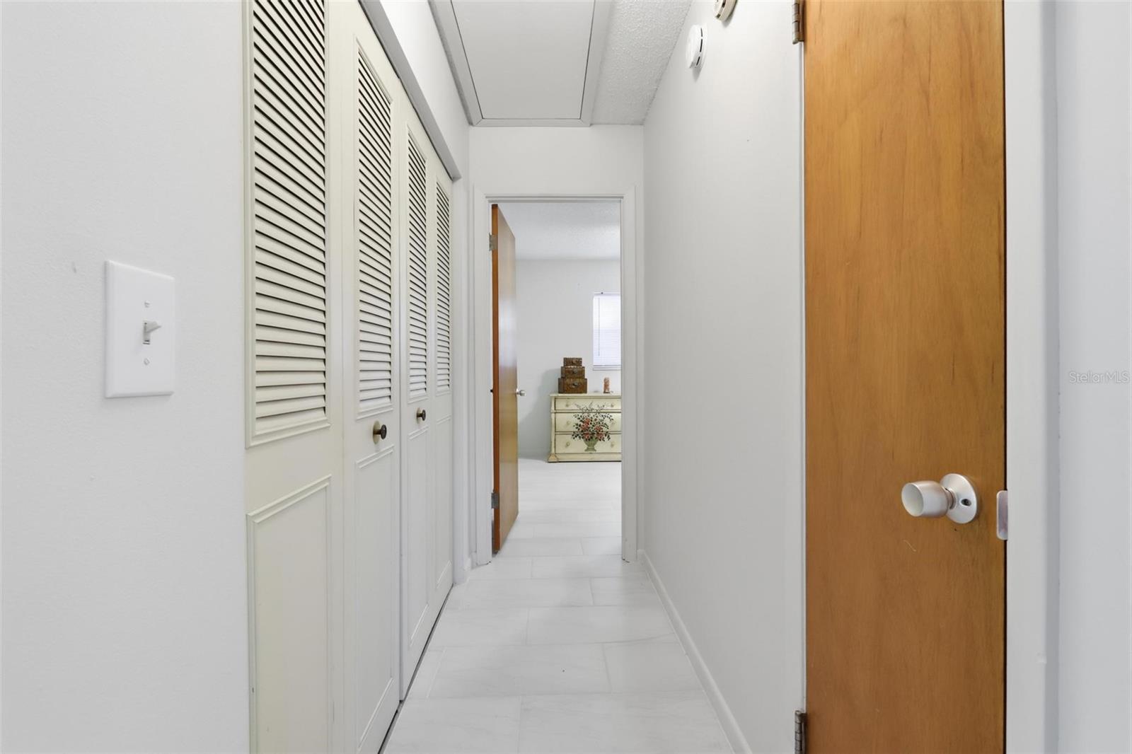 ALHAMBRA VILLAS CONDO 01-04 - Residential