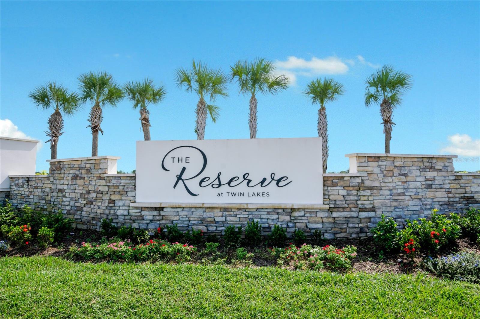 THE RESERVE AT TWIN LAKES - Residential Lease