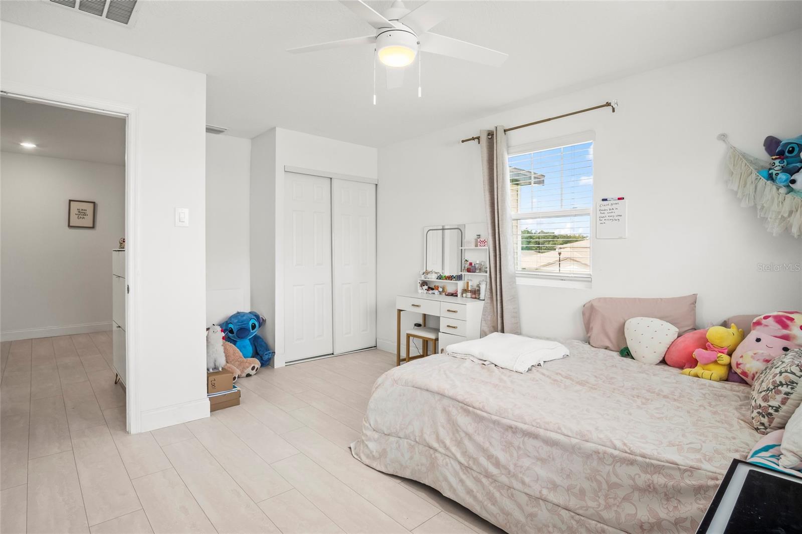 THE RESERVE AT TWIN LAKES - Residential Lease