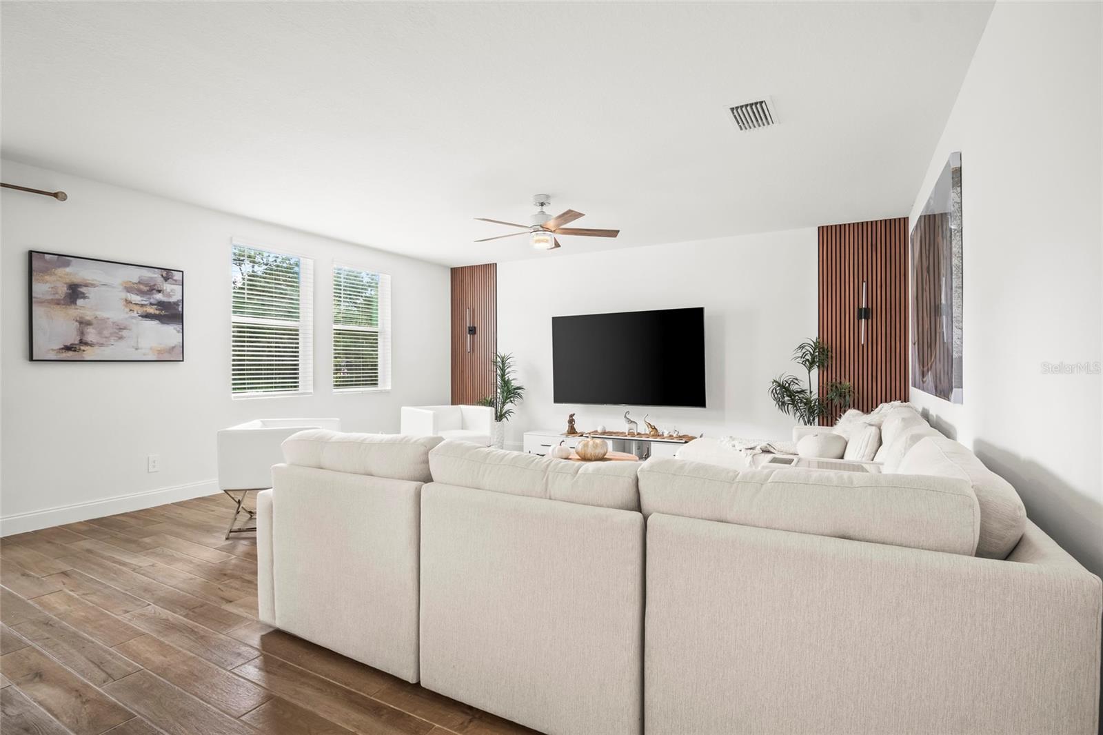 THE RESERVE AT TWIN LAKES - Residential Lease