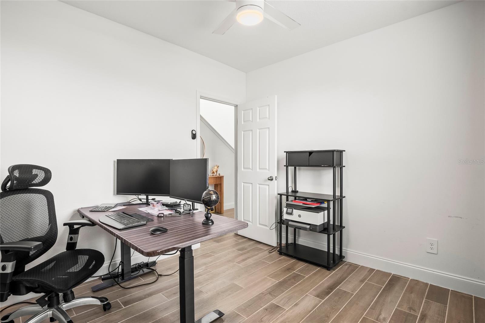 THE RESERVE AT TWIN LAKES - Residential Lease