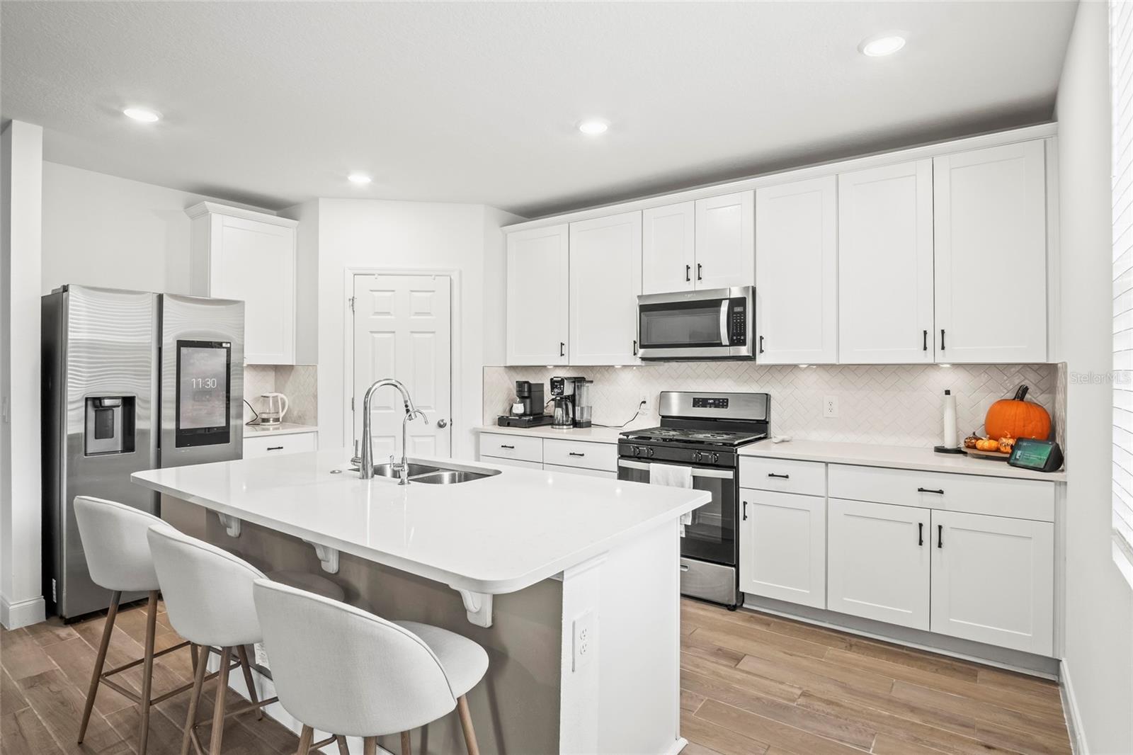 THE RESERVE AT TWIN LAKES - Residential Lease