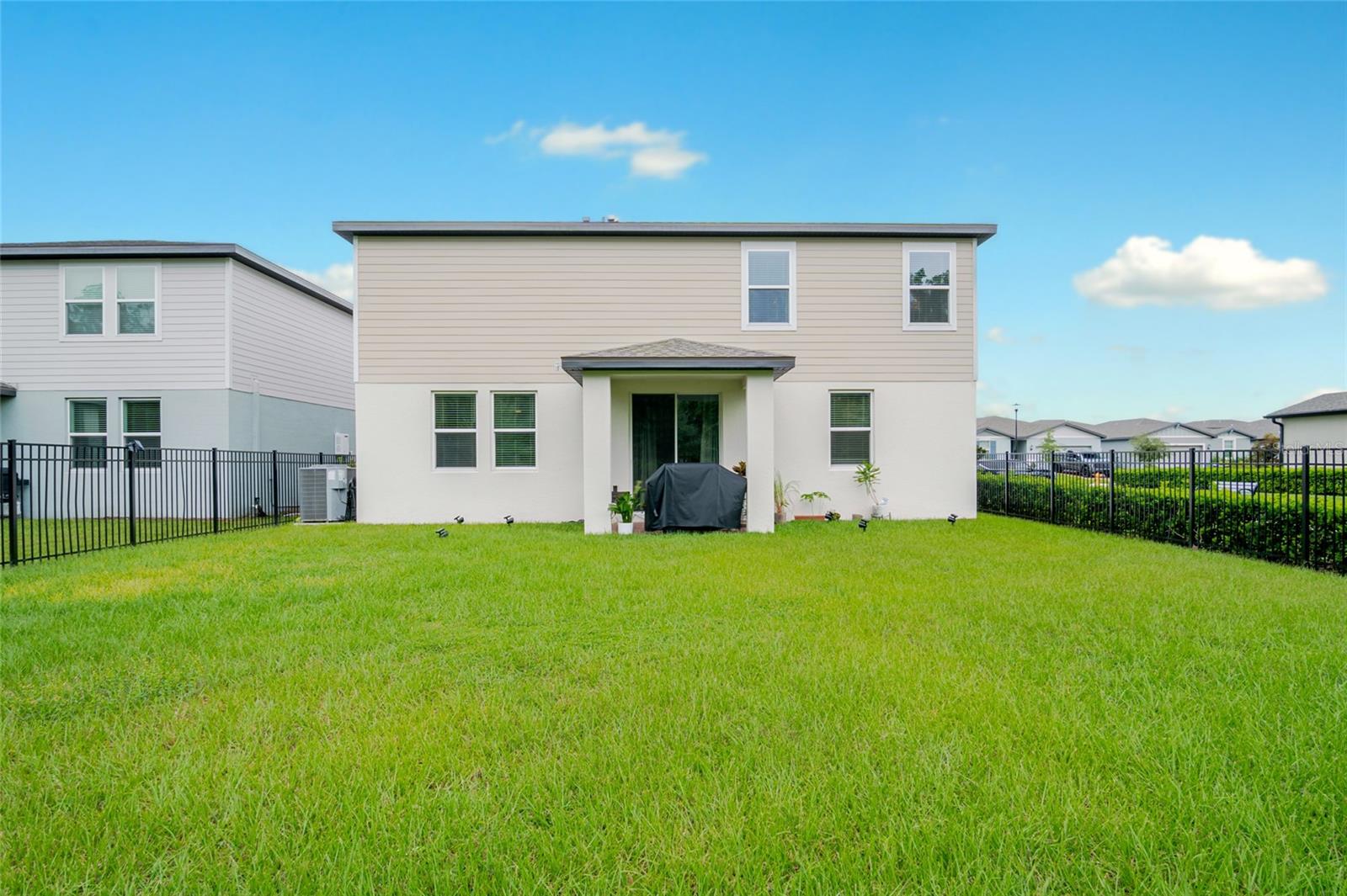 THE RESERVE AT TWIN LAKES - Residential Lease