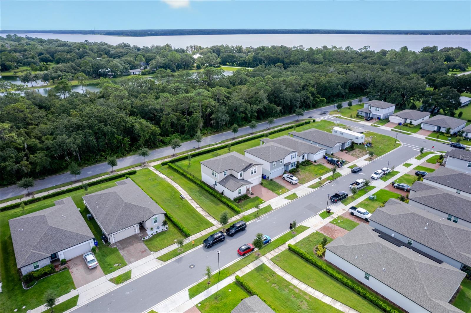 THE RESERVE AT TWIN LAKES - Residential Lease