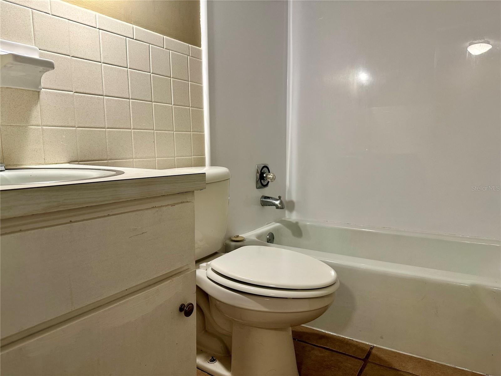 RIVER-GOLF TWNHS - Residential