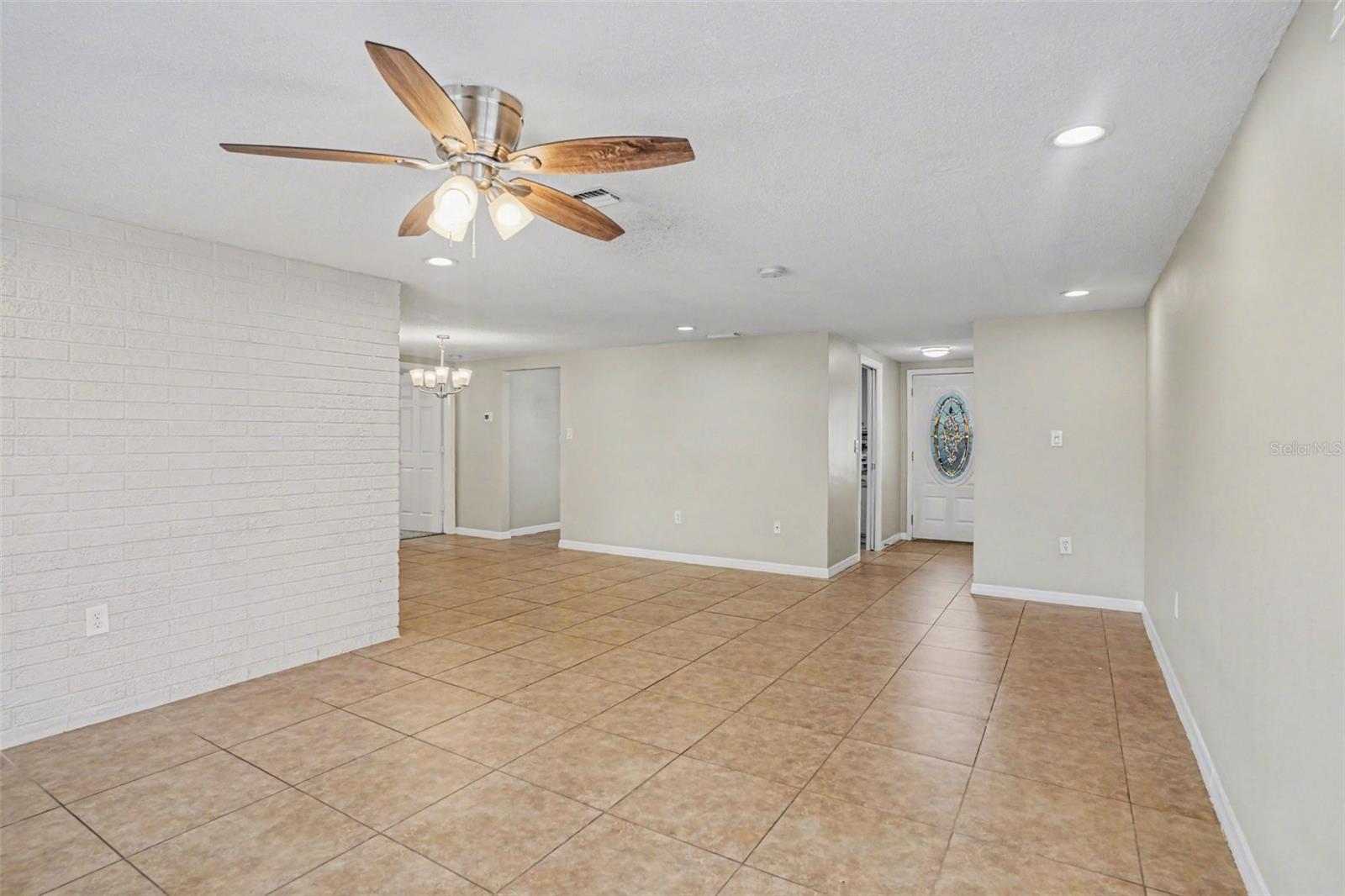 JASMINE LAKES - Residential