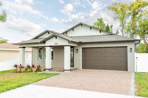 Photo of 3215 W Aileen Street, Tampa, FL 33607 (MLS # TB8503862)