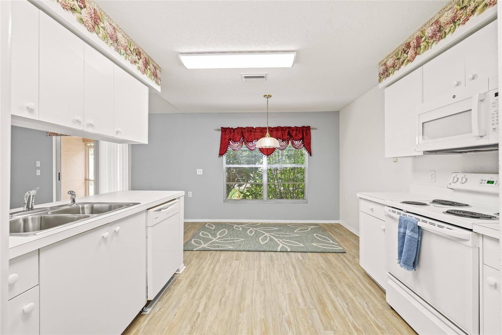 TIMBER PINES - Residential