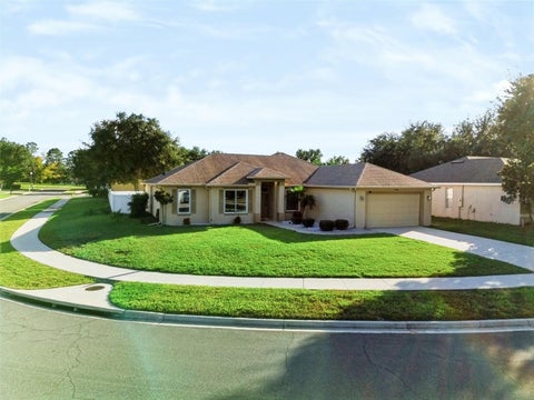 Tiny photo for 2970 Southern Pines Loop, Clermont, FL 34711 (MLS # G5119247)