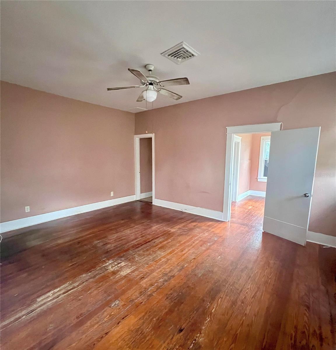 215 N BUENA VISTA DRIVE