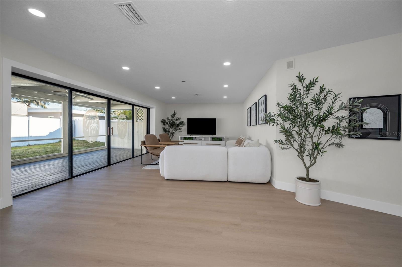 HARBOR HILLS 3RD ADD - Residential