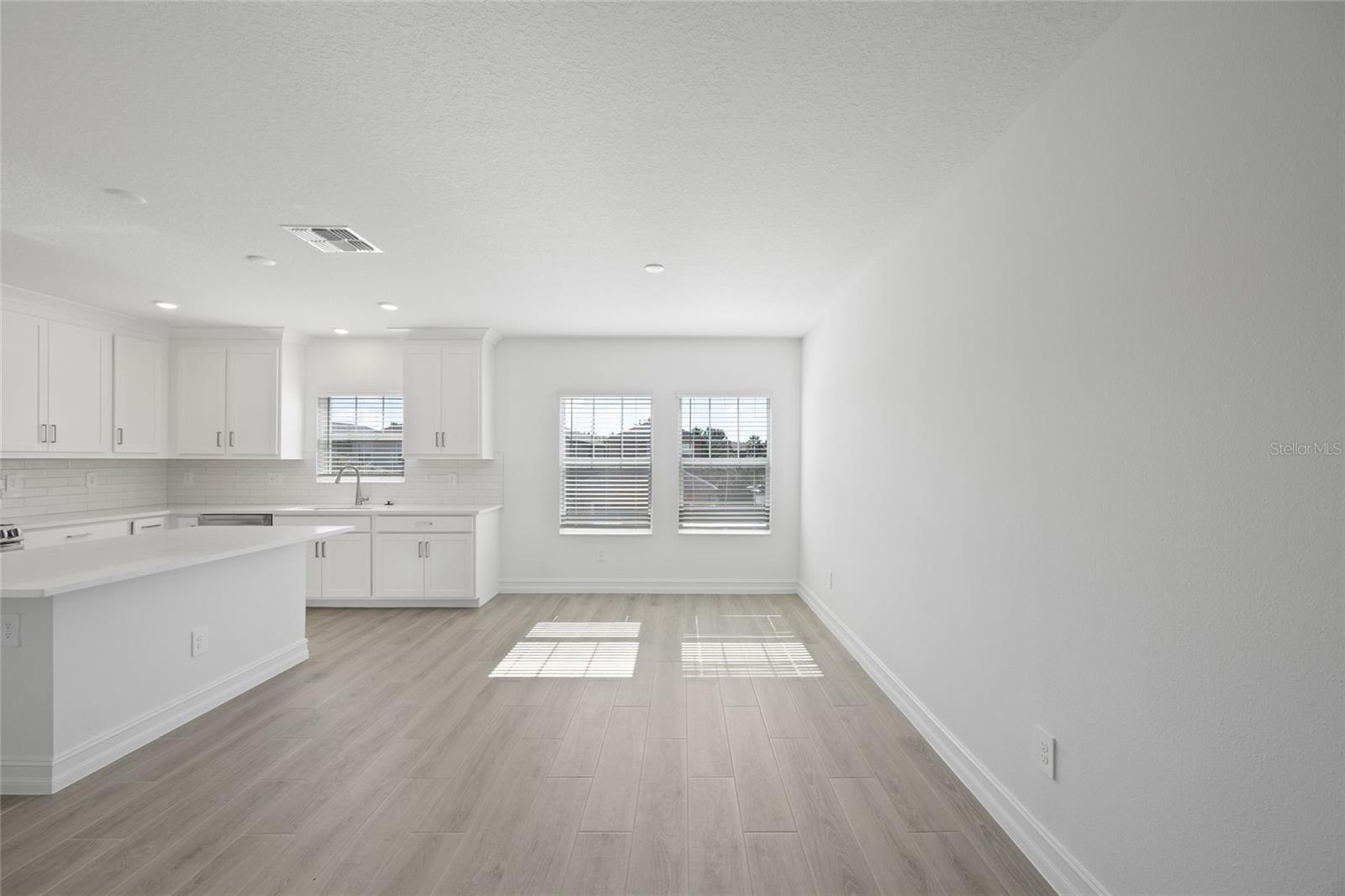 WIREGRASS RANCH M21 PLAT - Residential Lease