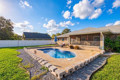 Tiny photo for 4092 SE 61st Place, Ocala, FL 34480 (MLS # OM734565)