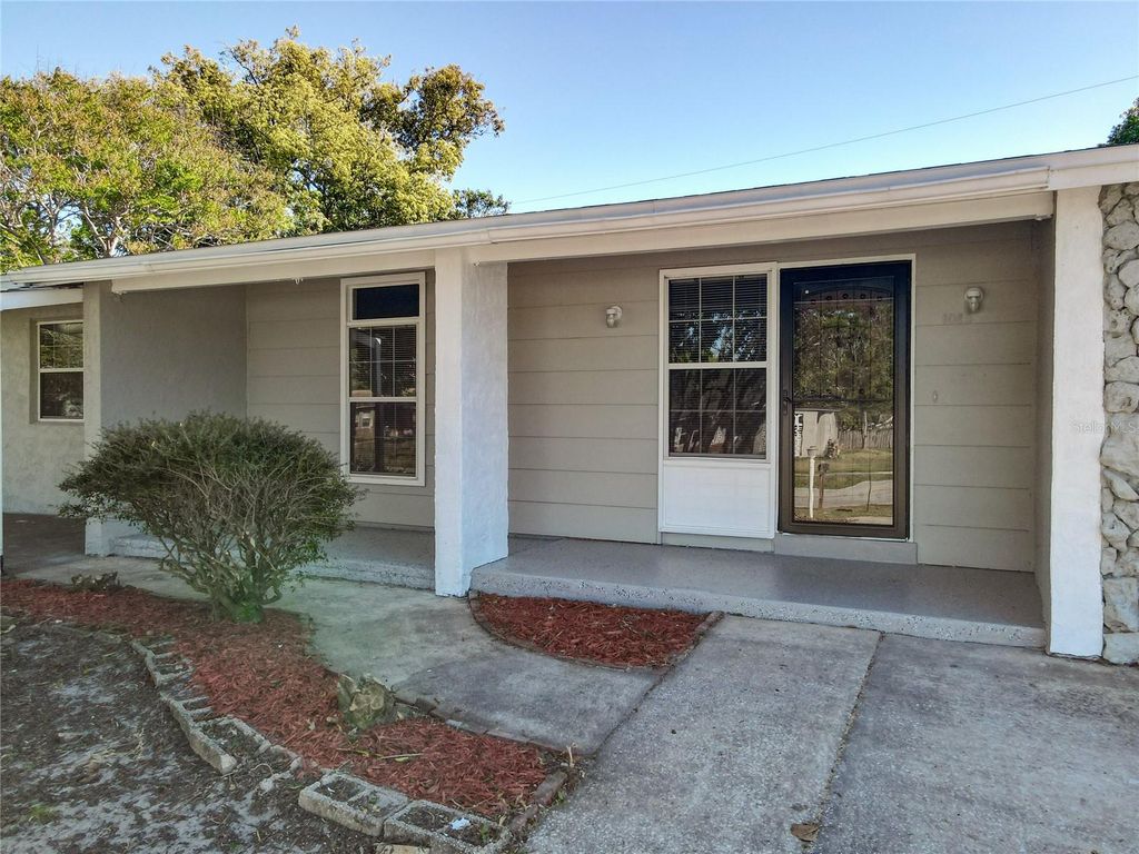 Photo of 1085 Whitewood Drive, Deltona, FL 32725 (MLS # S5148546)