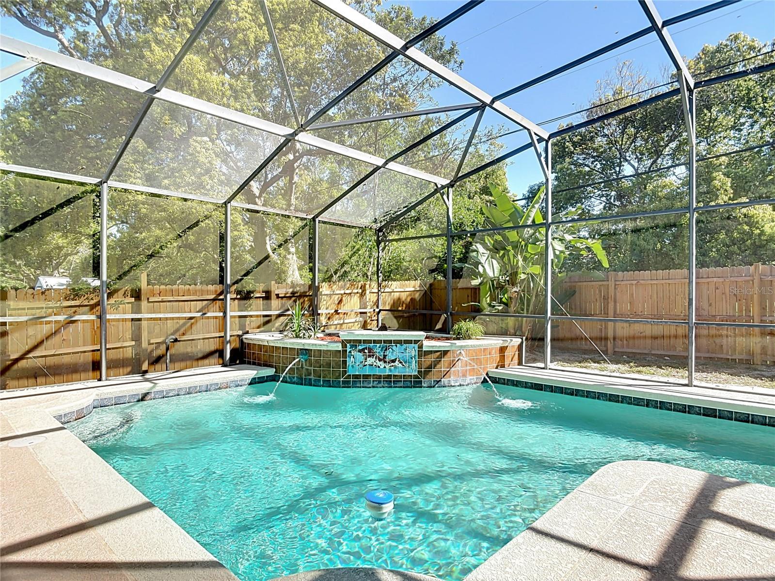 1085 WHITEWOOD DRIVE