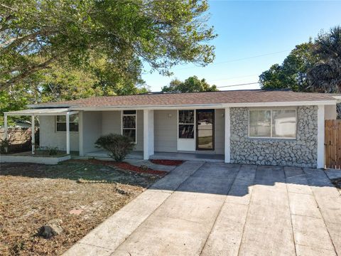 Photo of 1085 Whitewood Drive, Deltona, FL 32725 (MLS # S5148546)