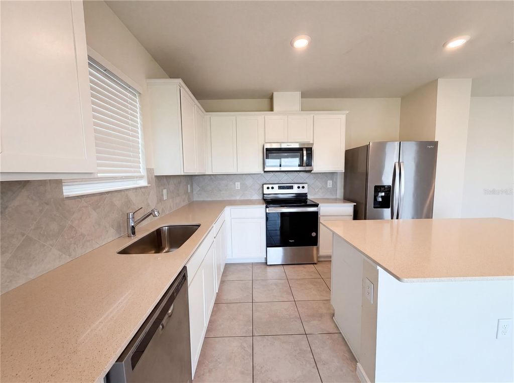 Photo of 7768 Syracuse Drive, Clermont, FL 34714 (MLS # O6403029)