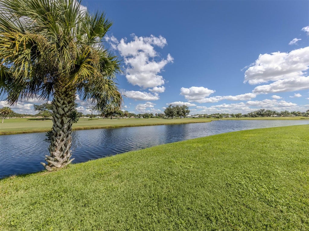 Photo of 404 Cerromar Circle N #212, Venice, FL 34293 (MLS # N6145926)
