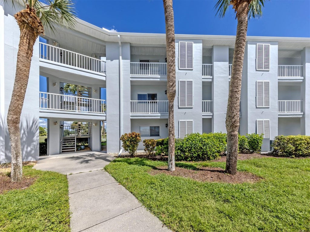 Photo of 404 Cerromar Circle N #212, Venice, FL 34293 (MLS # N6145926)