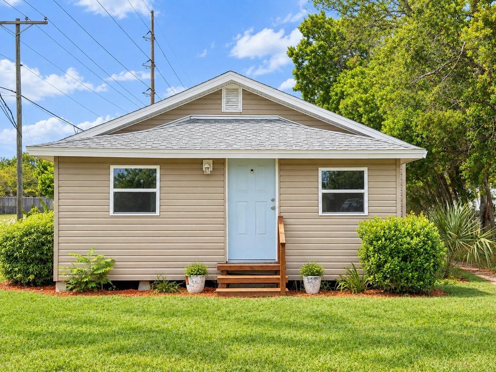 Photo of 620 Oak Street, Auburndale, FL 33823 (MLS # OM733155)