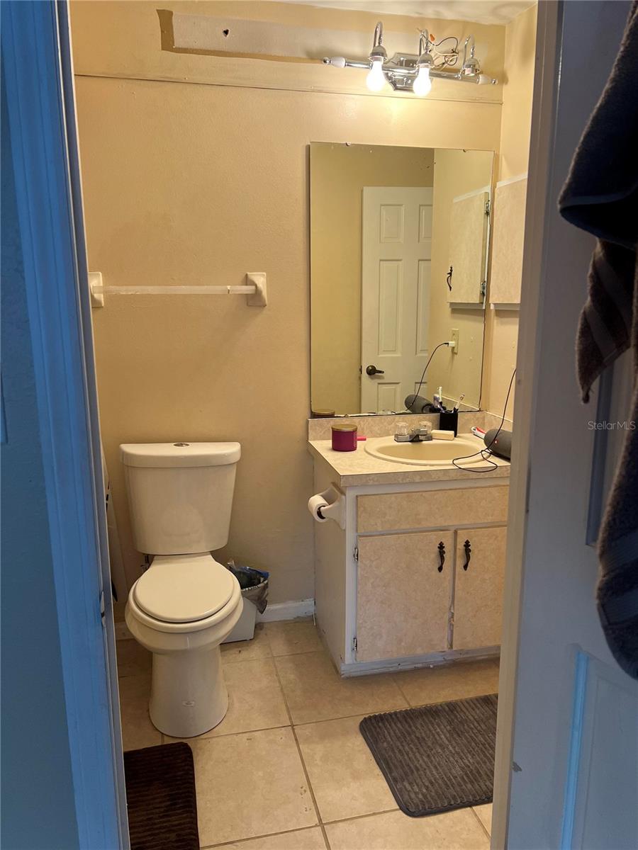 INDIAN LAKE ESTATES - Residential Income