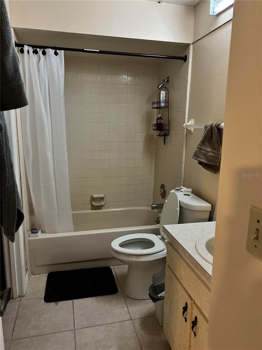 INDIAN LAKE ESTATES - Residential Income